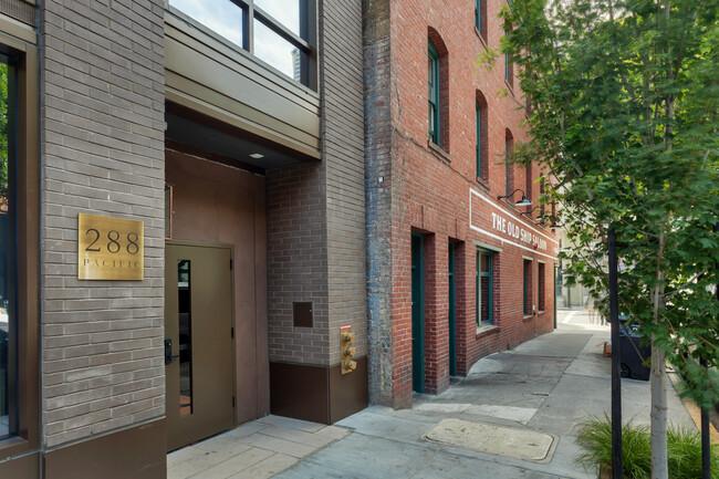 Foto del edificio - 288 Pacific Ave