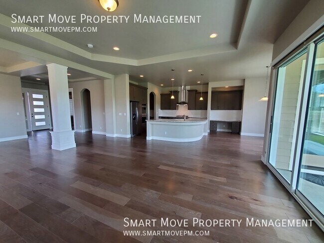 Building Photo - Hilltop Oasis. Luxury 3 bd + Office in Car...