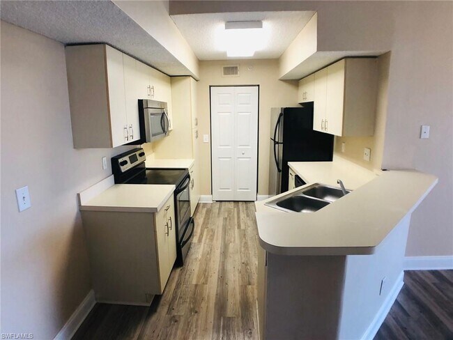 Building Photo - 13561 Eagle Ridge Dr