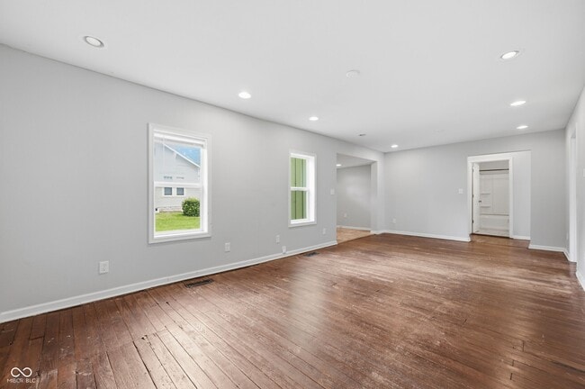 Building Photo - 560 E Highland St