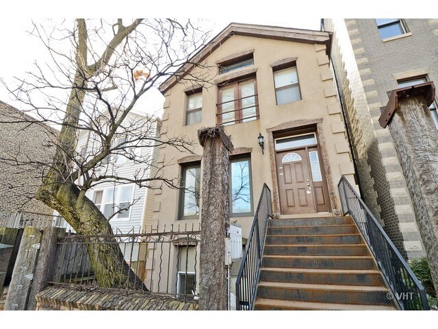 Building Photo - 1241 W Erie St