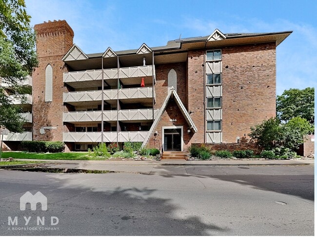 Building Photo - 1366 Garfield St