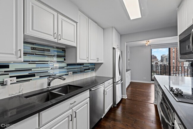Kitchen - 70 W Huron St