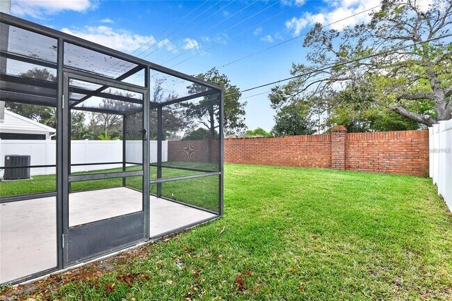 Foto del edificio - 1820 Burchstone Dr