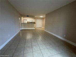 Building Photo - 5317 Summerlin Rd