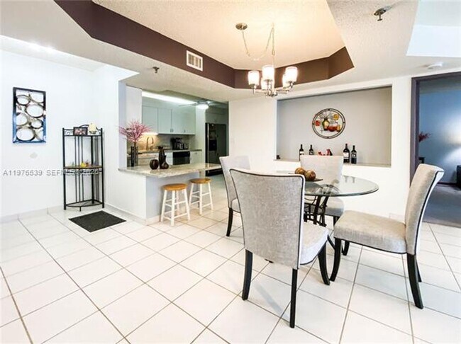 Foto del edificio - 9341 Collins Ave