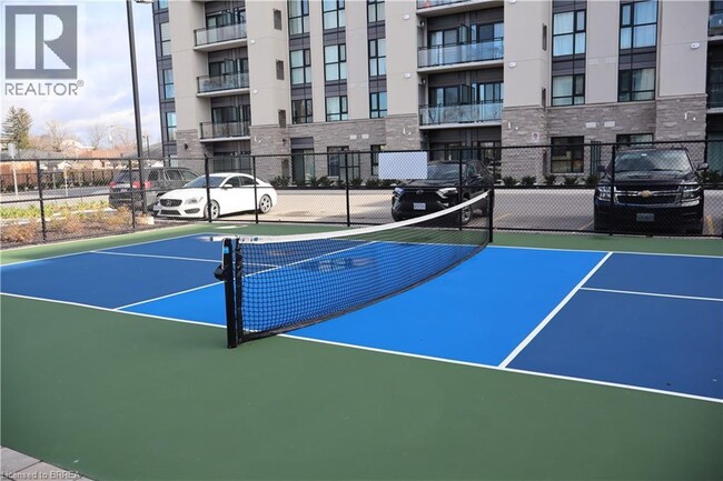 Photo du bâtiment - 50 Herrick Ave