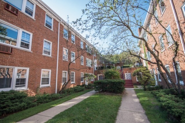 Foto principal - 1512 Central St