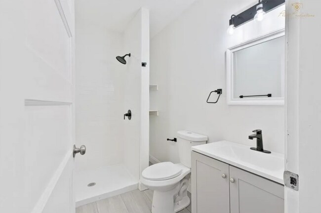 Foto del edificio - 122 Elmgrove Ave