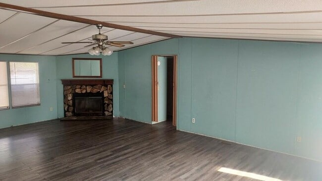 Foto del edificio - 20646 Alta Vista Dr