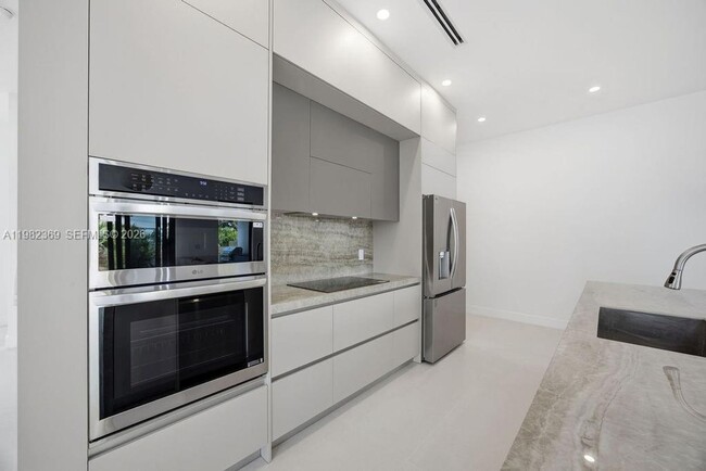 Photo - 1321 NE 13th Avenue 1321, Fort Lauderdale, FL 33304 House
