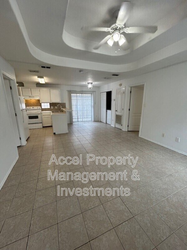 Foto del edificio - 1004 Fort Hood Ave