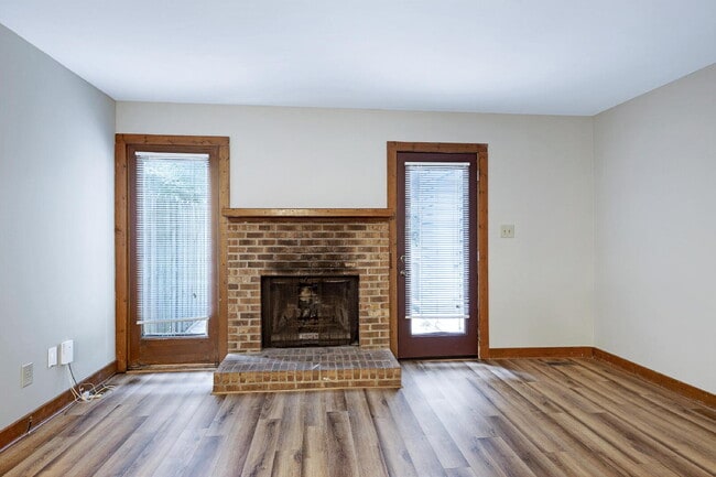 Building Photo - 5544 Kaplan Dr