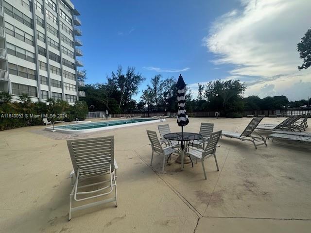 Foto del edificio - 1300 NE Miami Gardens Dr