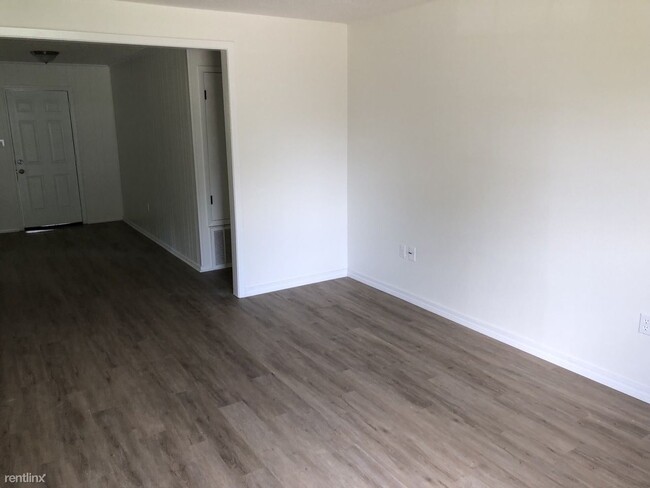 Building Photo - 3 br, 1.5 bath House - 2719 E Angela Cir