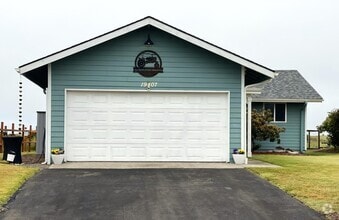 Building Photo - 19407 K Pl