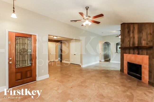 Foto del edificio - 13029 Victoria Regina Dr