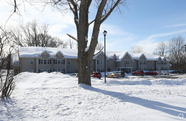 Building Photo - Hillside Place Apartments