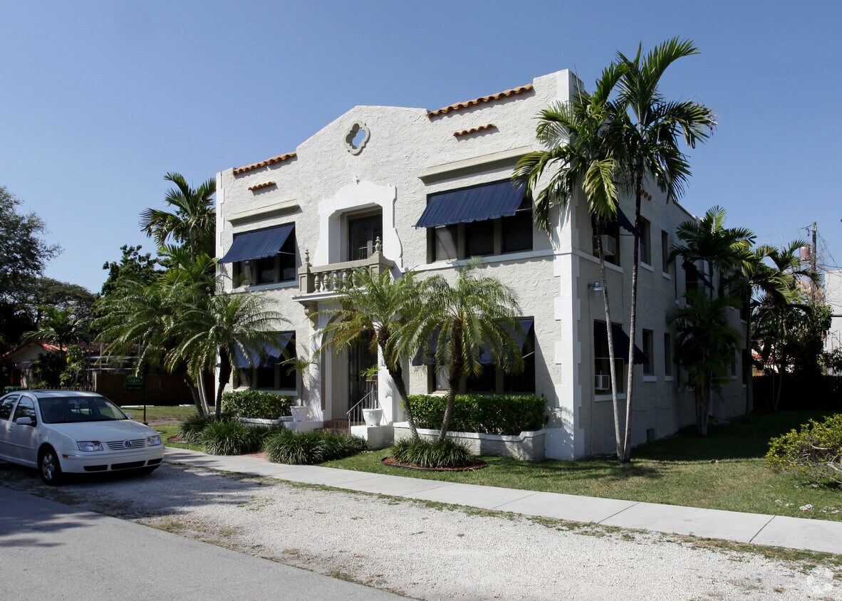 Building Photo - Terrace Isles