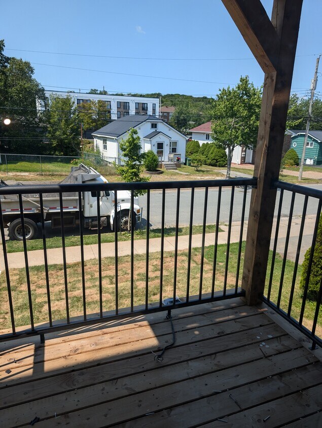 Primary Photo - 28 River Rd