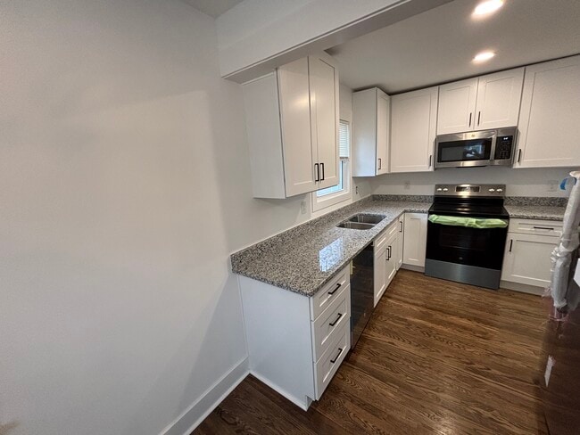 Cocina y electrodomésticos nuevos - 3742 Anioton Ct