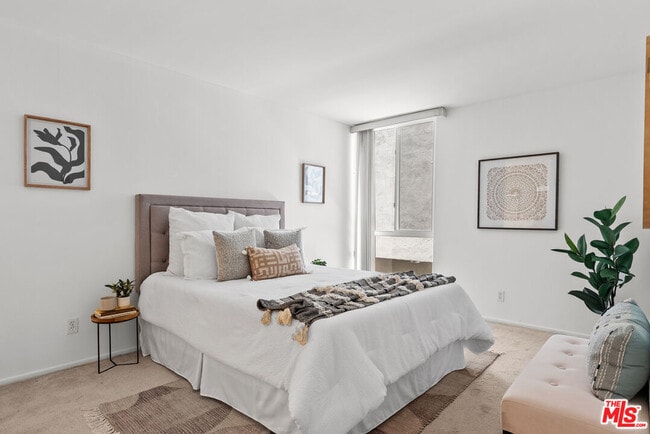 Building Photo - 1885 Veteran Ave