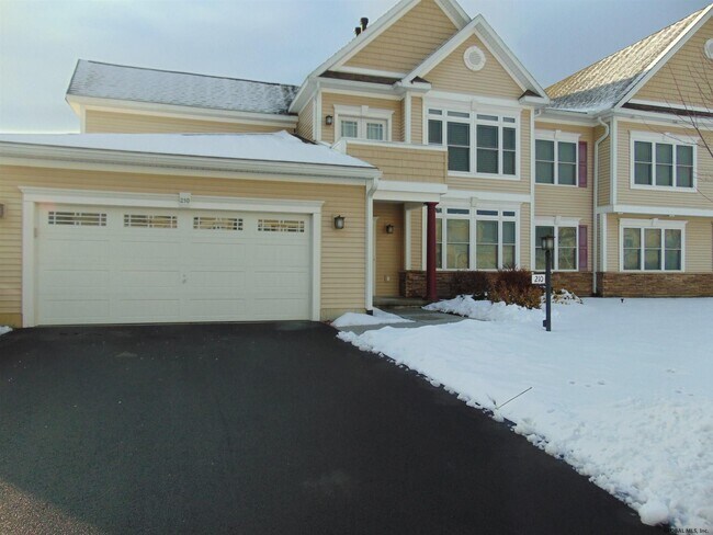 Building Photo - 210 LOIS Ln