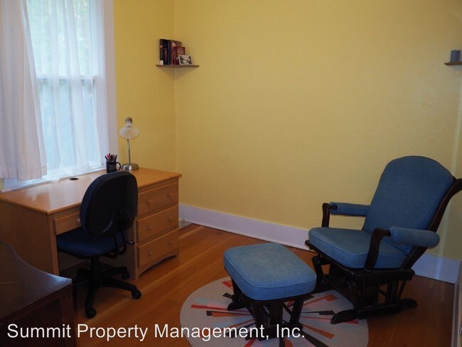 Building Photo - 3 br, 1 bath House - 532 S. 6th Street W.