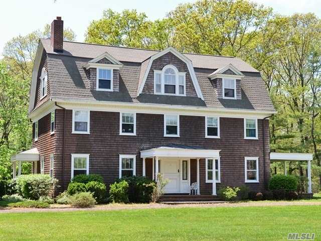 Building Photo - 134 Old Westbury Rd