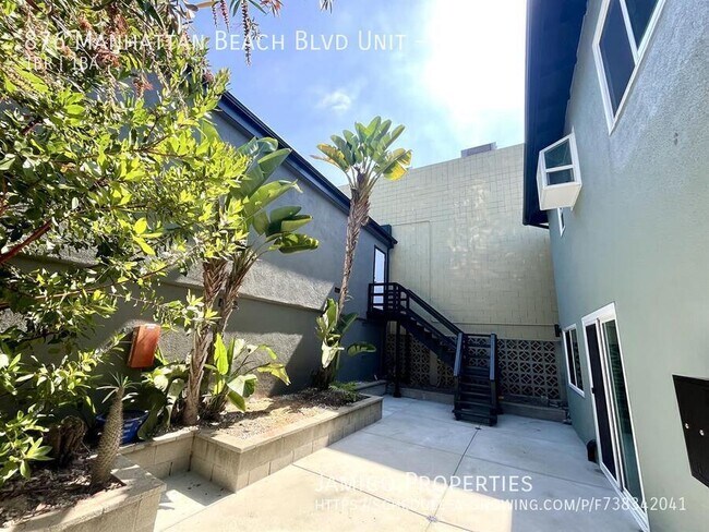 Building Photo - 876 Manhattan Beach Blvd