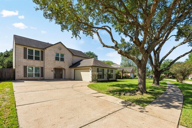 Foto del edificio - 622 Hawthorn Pl