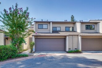 Building Photo - 6651 Bunker Hill Ct