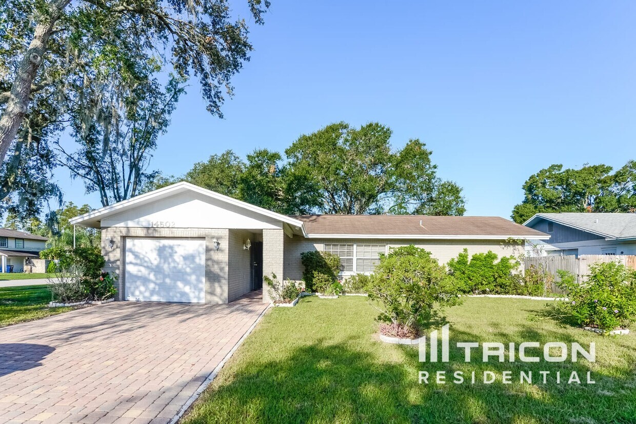 Primary Photo - 14502 Mainland Greens Pl