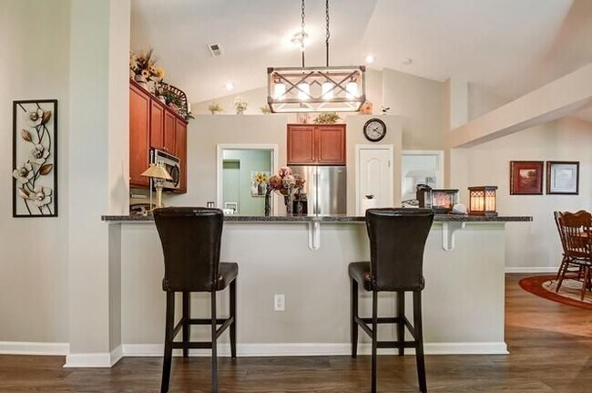 Foto del edificio - 15884 Brixton Dr