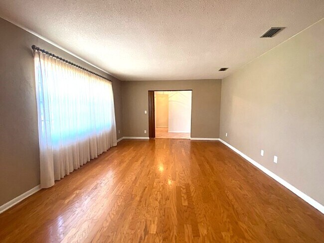 Foto del edificio - Spacious 4 Bedroom Ormond Beach Home with ...