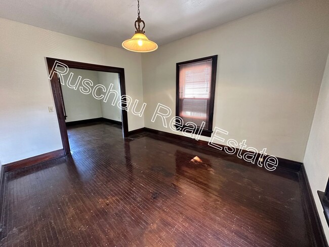 Building Photo - 3 Bed 1.5 Bath Home