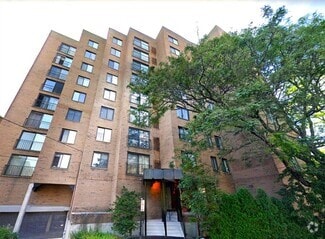Building Photo - 1243 Beacon St