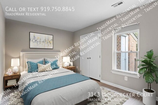Building Photo - 3143 Woodpecker Ct