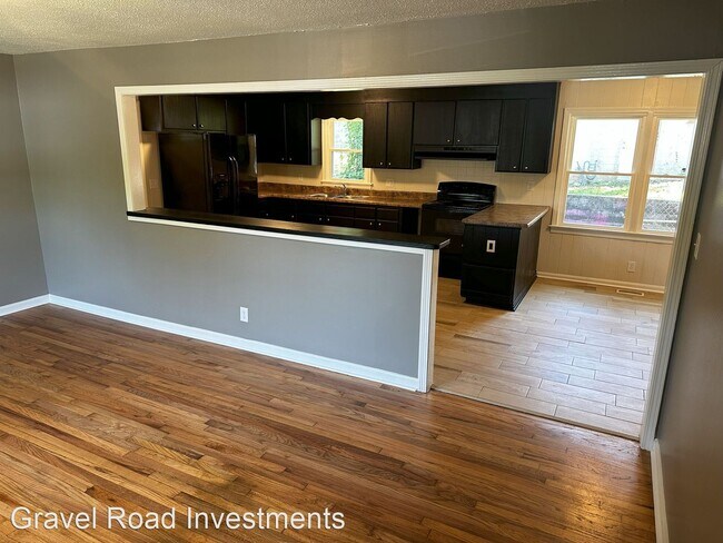 Foto del edificio - 3 br, 1.5 bath House - 2429 1st Street East