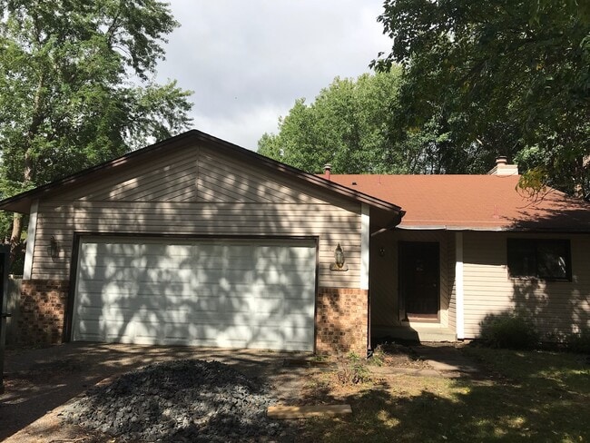 Building Photo - 810 73rd Way