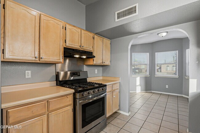 Building Photo - 12483 Tierra Dulce Dr