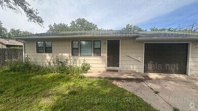 Building Photo - 409 N McComas St