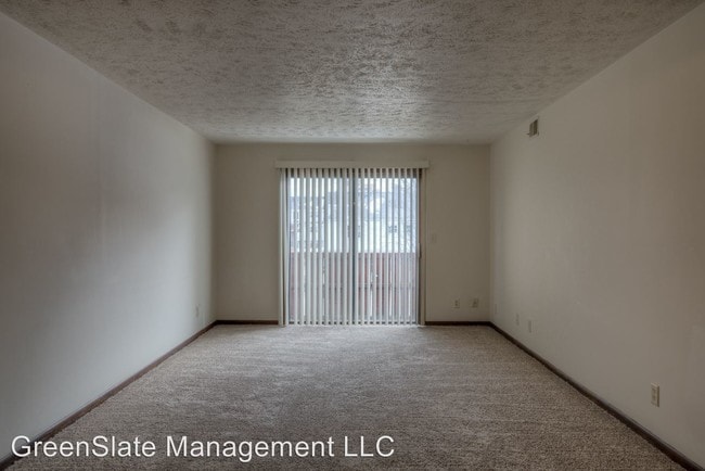 Building Photo - 128-128 S 38th St