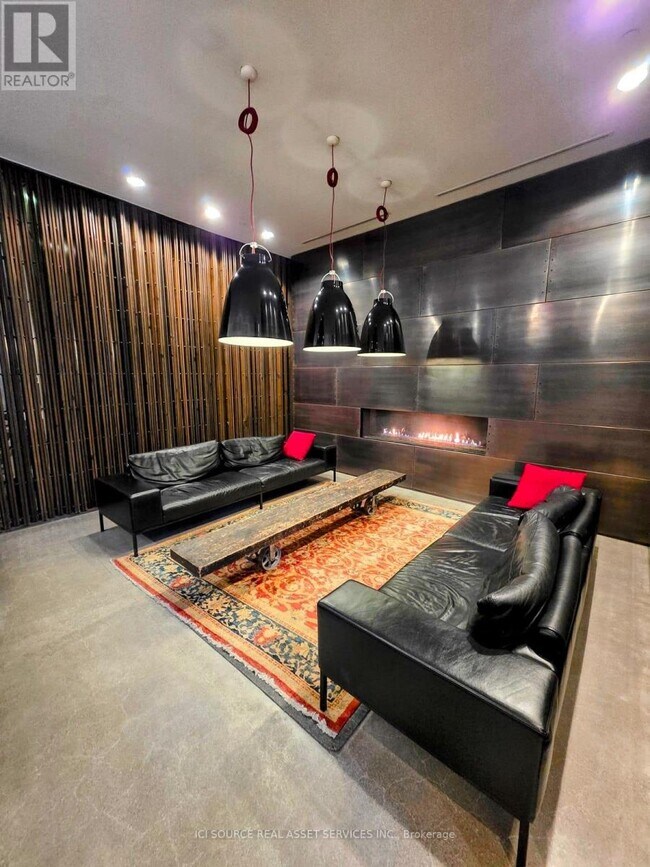 Photo du bâtiment - 5 St Joseph St