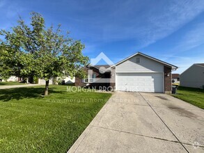 Building Photo - 1216 Wolf Run