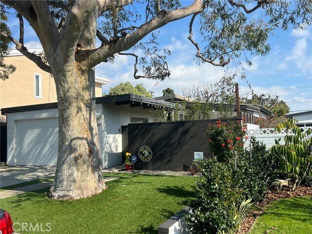 Building Photo - 3520 Elm Ave