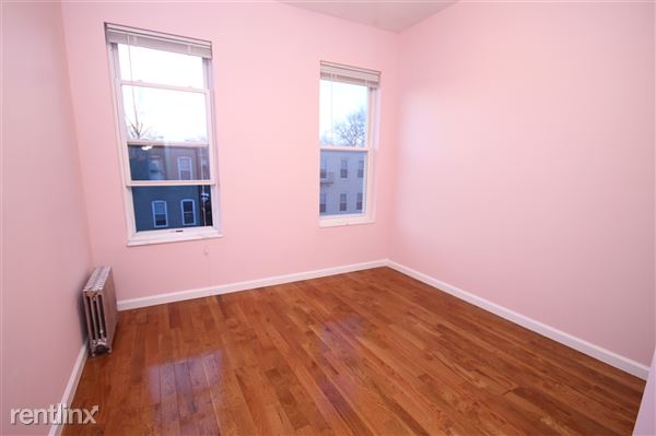 Building Photo - 2359 28th St