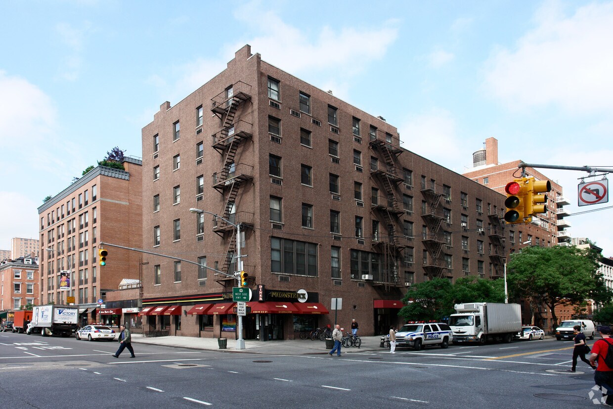 Primary Photo - 207 Ninth Ave