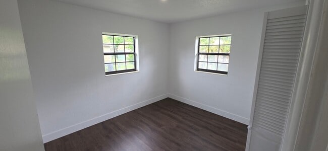 Building Photo - 4785 Tuscarora Rd