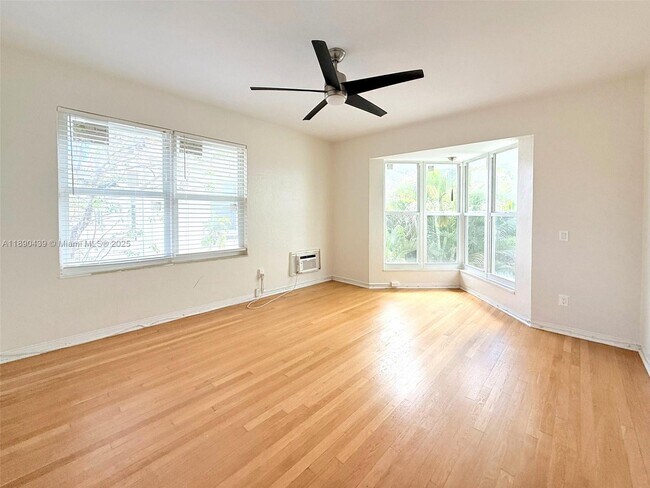 Foto del edificio - 315 W 28th St
